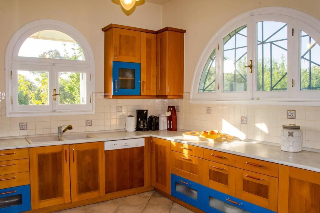 Romírion The Cottage House מראה חיצוני תמונה