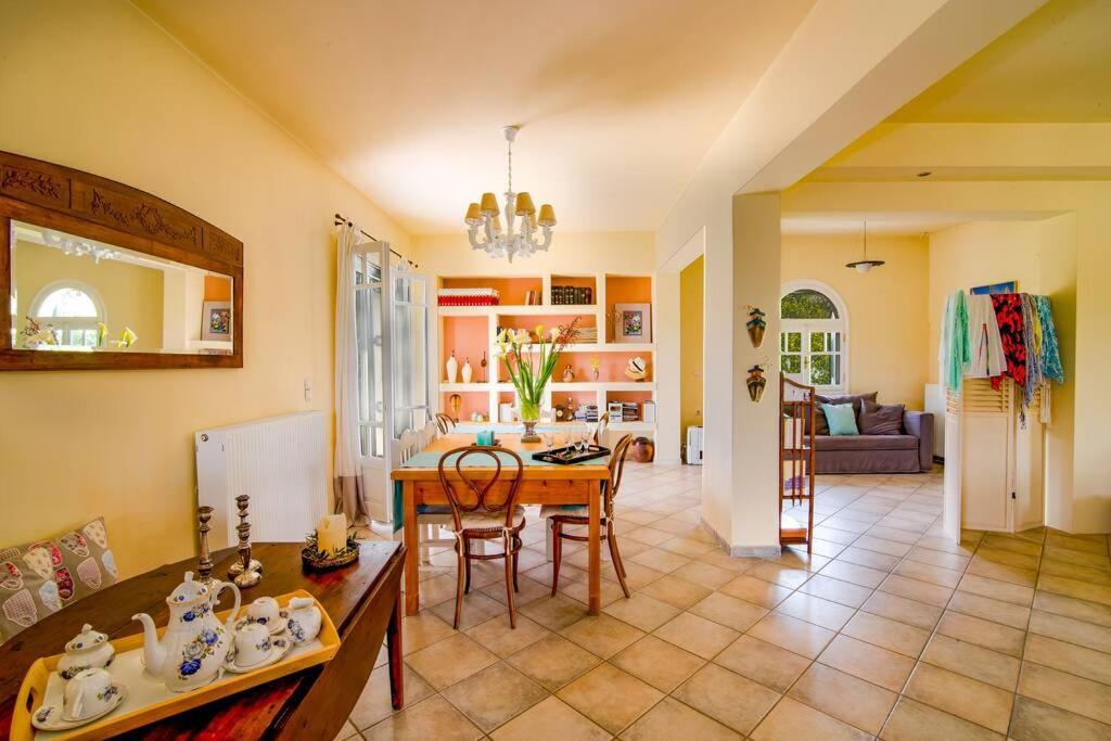Romírion The Cottage House מראה חיצוני תמונה